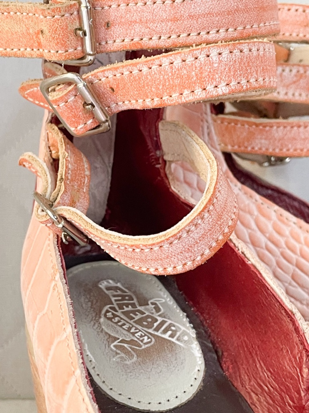 Freebird By Steven Randi In Pink Croco - Like New - Size 6 - Marker on Sole - Picture 4 of 12